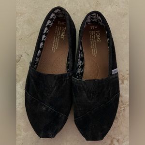 TOMS ● Black Corduroy Slip-On Shoes ● Y2K